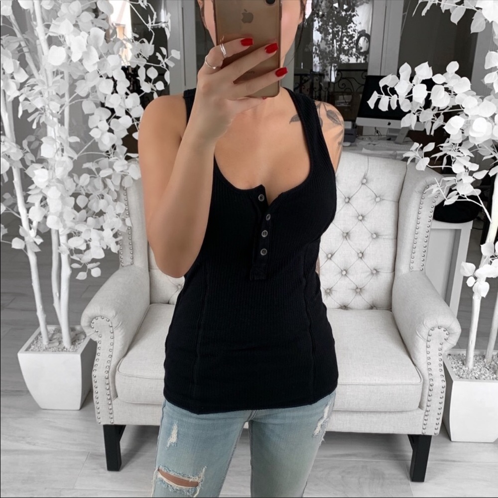 NWT EkAttire Bridgette in Black